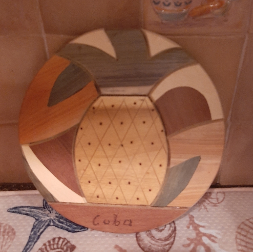 Wooden hot pad